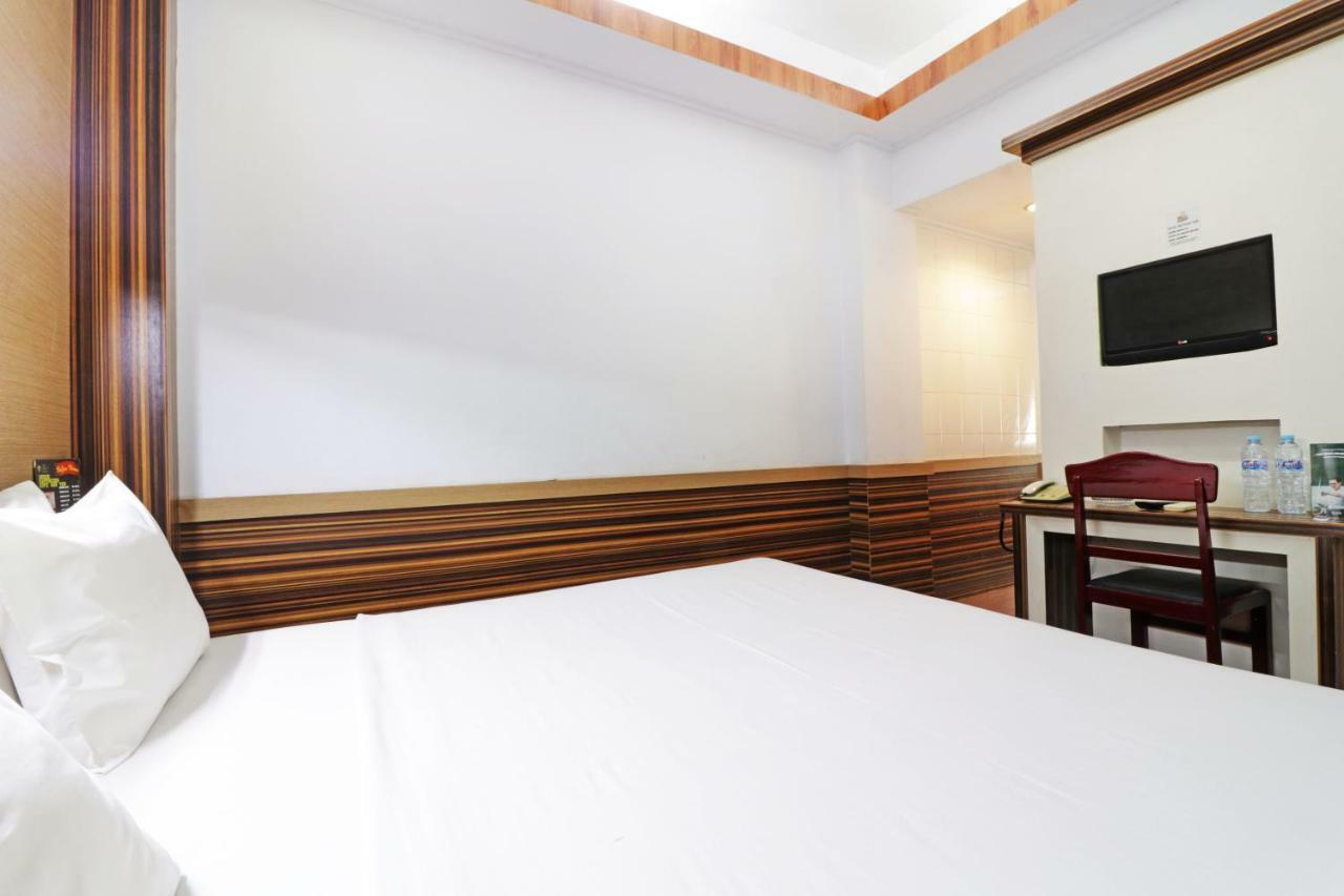 Mutiara Sari Hotel Makassar Exterior photo